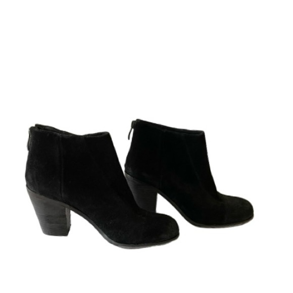 Vince‎ Camuto black suede ankle boots - Picture 7 of 8